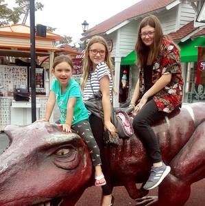 Meet your Posher, Debbie